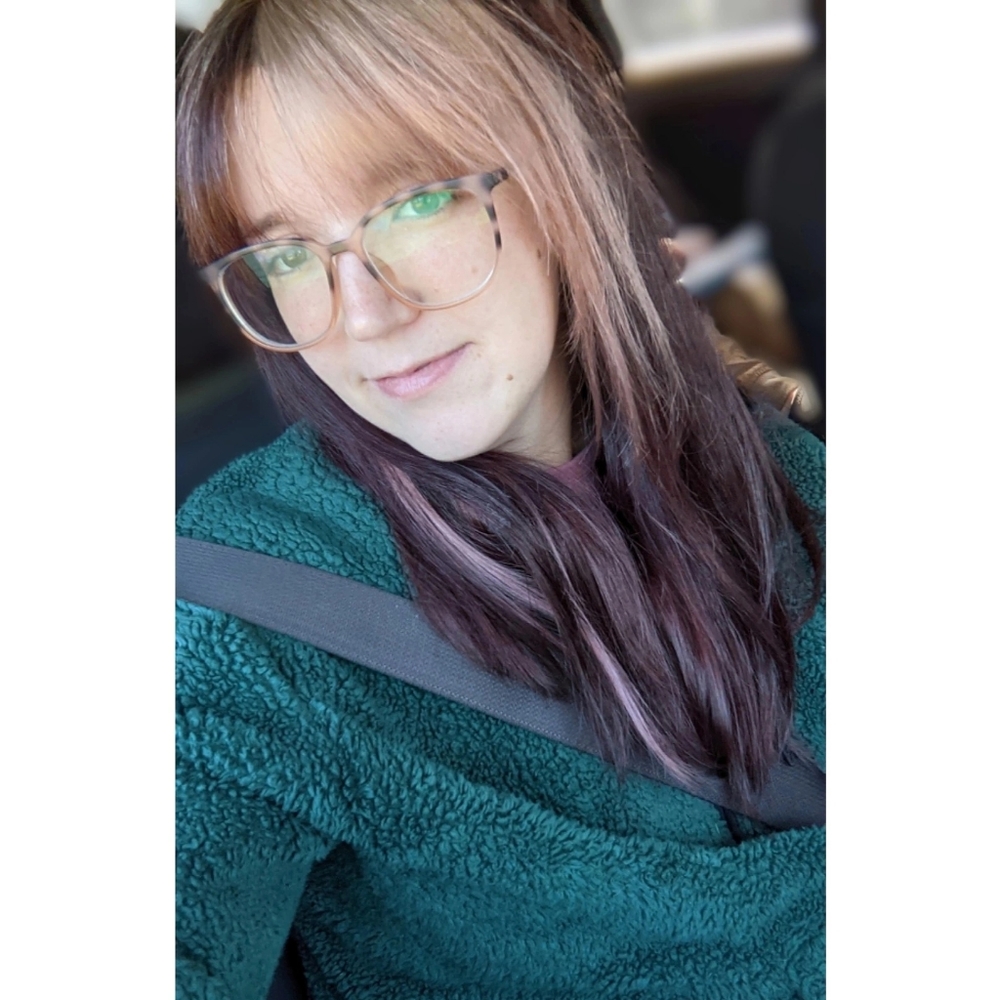 Meet your Posher 💋💋